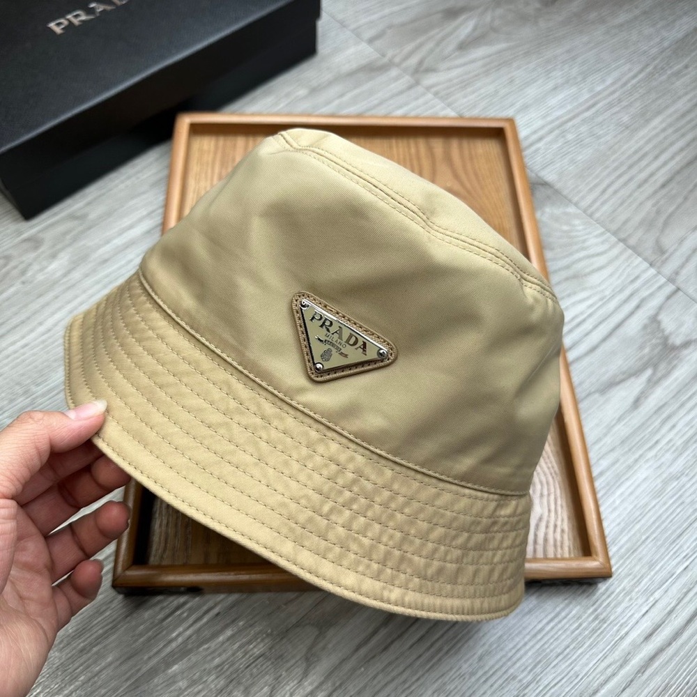 🤠🔵Prada Beige Nylon Bucket Hat with Triangle Logo